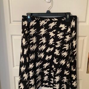 Black and White Patterned Skirt